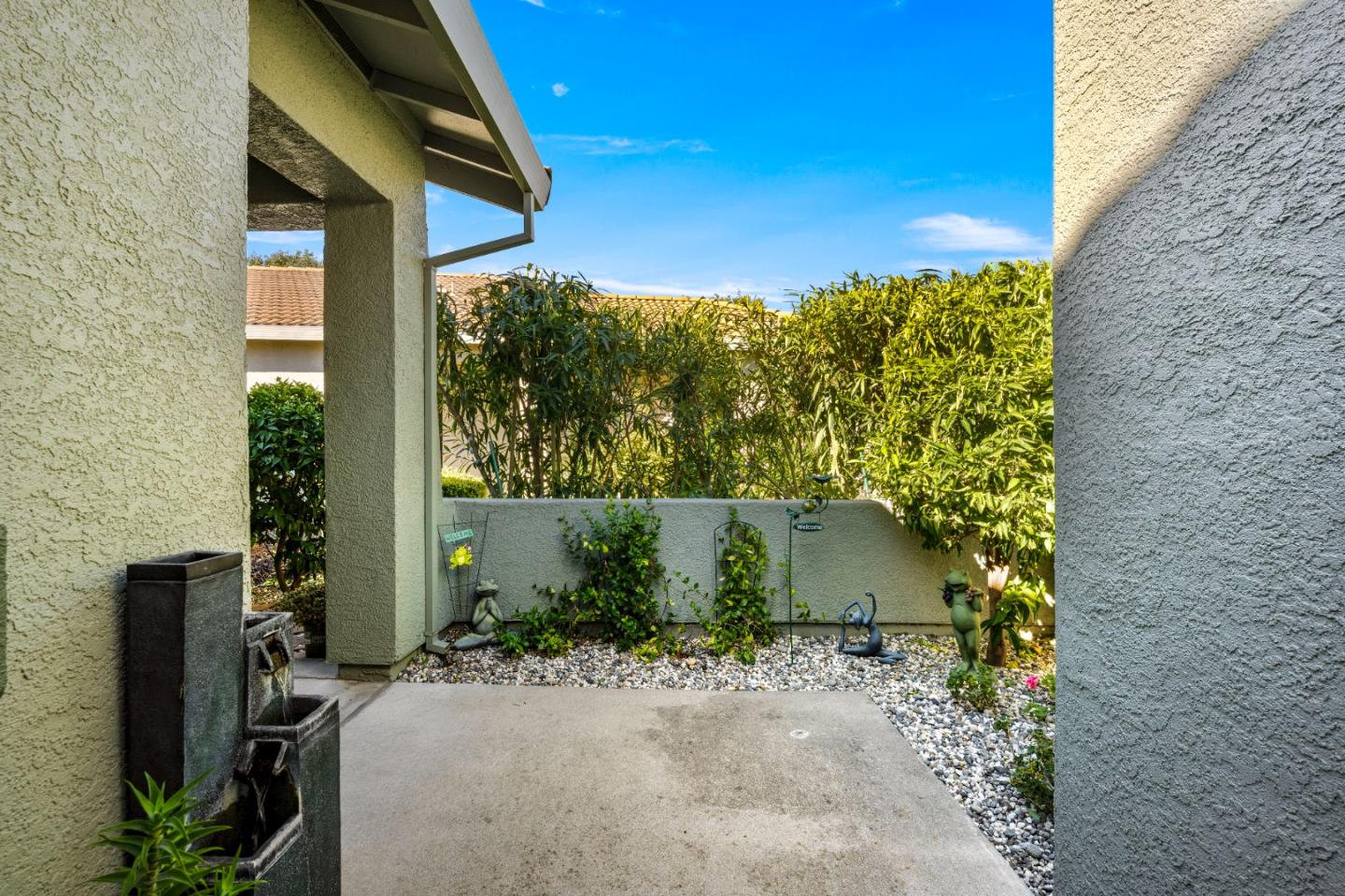 Detail Gallery Image 10 of 61 For 5751 Honor Pkwy, Sacramento,  CA 95835 - 3 Beds | 2/1 Baths