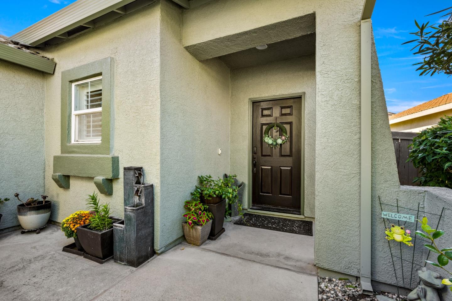 Detail Gallery Image 12 of 61 For 5751 Honor Pkwy, Sacramento,  CA 95835 - 3 Beds | 2/1 Baths