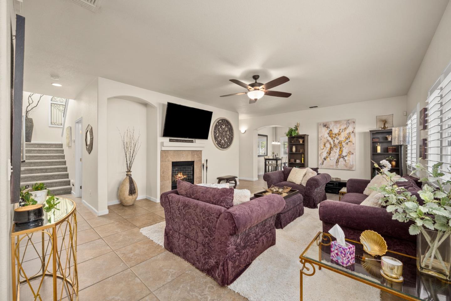 Detail Gallery Image 13 of 61 For 5751 Honor Pkwy, Sacramento,  CA 95835 - 3 Beds | 2/1 Baths