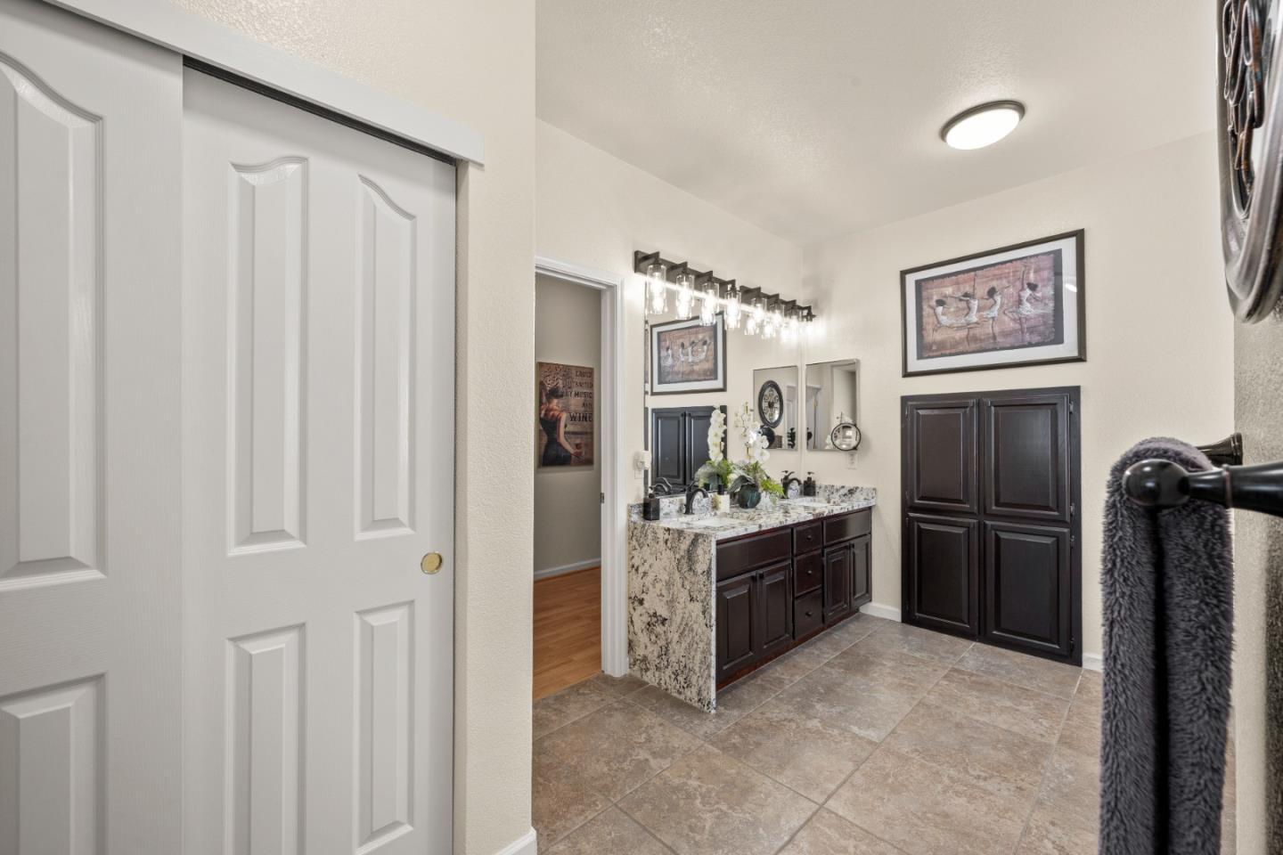 Detail Gallery Image 32 of 61 For 5751 Honor Pkwy, Sacramento,  CA 95835 - 3 Beds | 2/1 Baths