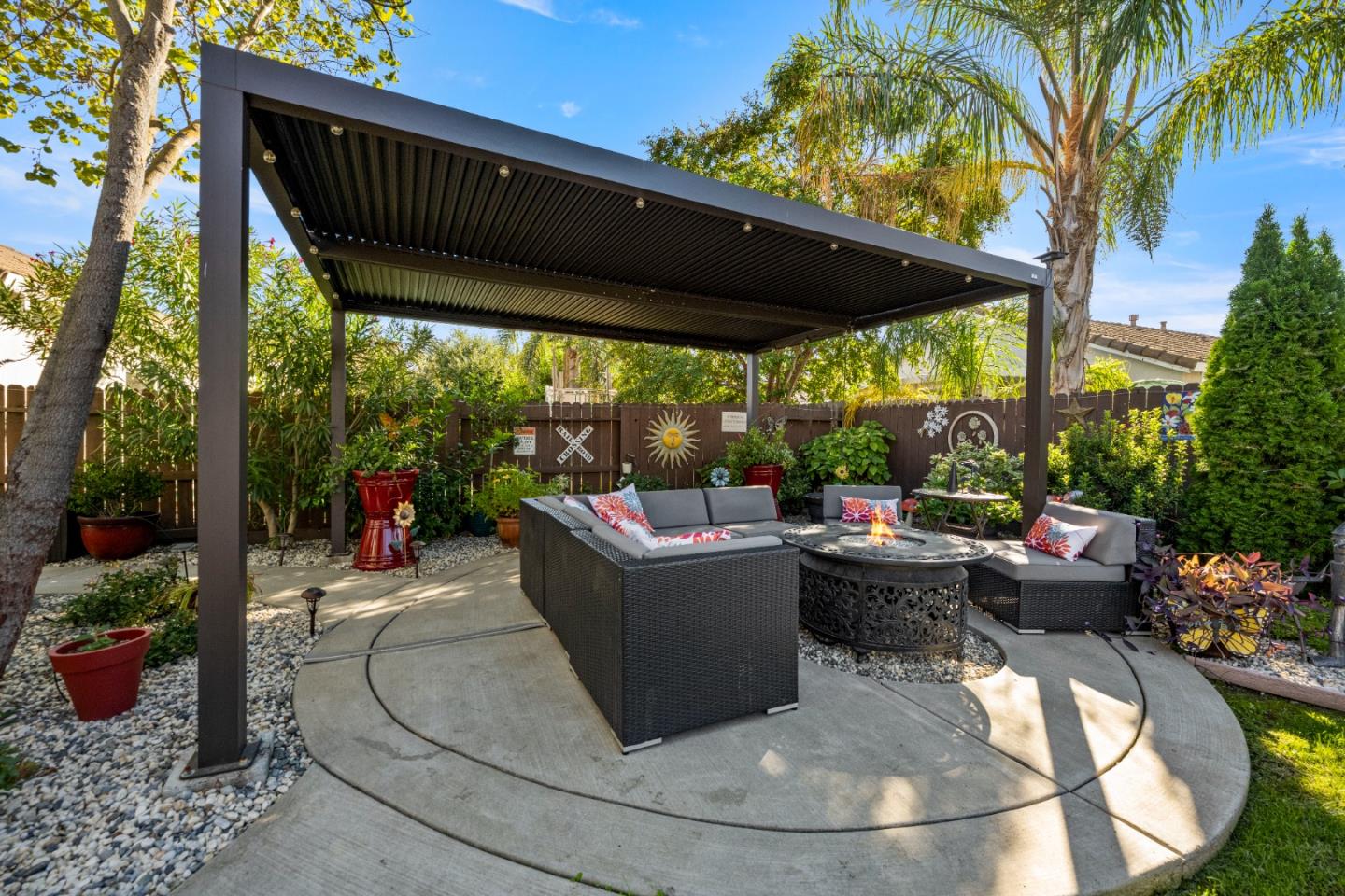 Detail Gallery Image 51 of 61 For 5751 Honor Pkwy, Sacramento,  CA 95835 - 3 Beds | 2/1 Baths