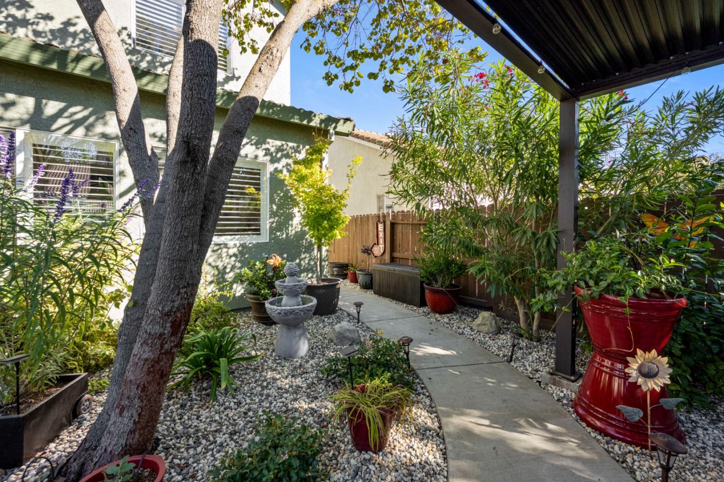 Detail Gallery Image 52 of 61 For 5751 Honor Pkwy, Sacramento,  CA 95835 - 3 Beds | 2/1 Baths