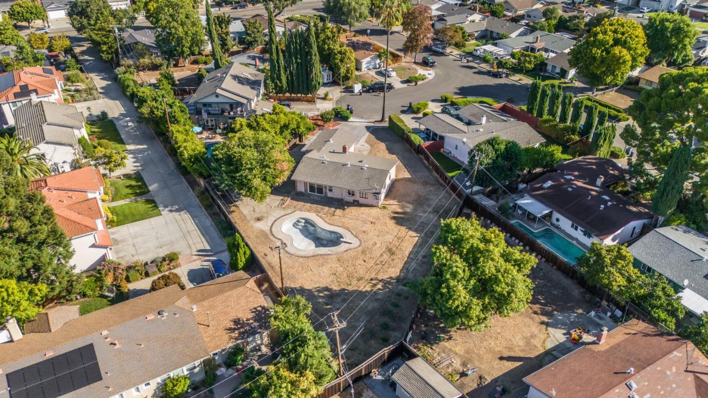 Detail Gallery Image 17 of 21 For 3928 Caxton Ct, San Jose,  CA 95130 - 3 Beds | 2 Baths