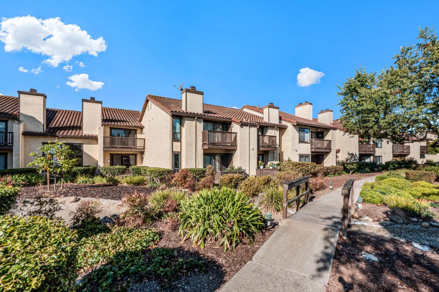 Detail Gallery Image 23 of 42 For 14408 Outrigger Dr, San Leandro,  CA 94577 - 3 Beds | 2/1 Baths