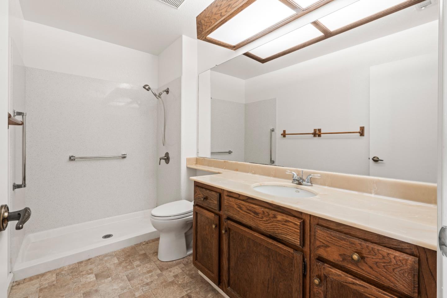Detail Gallery Image 25 of 42 For 14408 Outrigger Dr, San Leandro,  CA 94577 - 3 Beds | 2/1 Baths