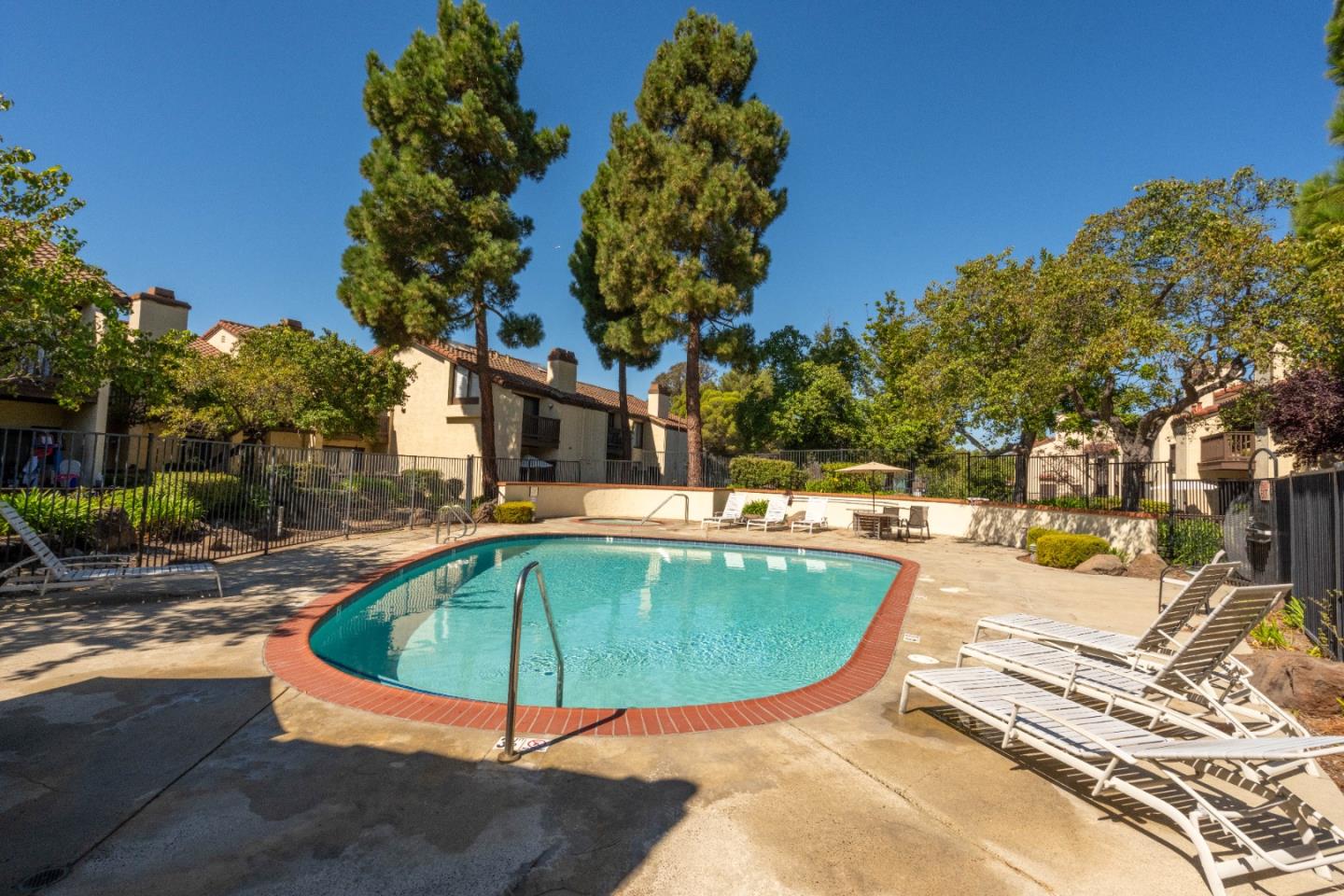 Detail Gallery Image 33 of 42 For 14408 Outrigger Dr, San Leandro,  CA 94577 - 3 Beds | 2/1 Baths