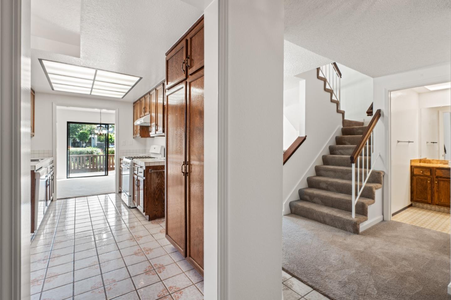 Detail Gallery Image 5 of 42 For 14408 Outrigger Dr, San Leandro,  CA 94577 - 3 Beds | 2/1 Baths