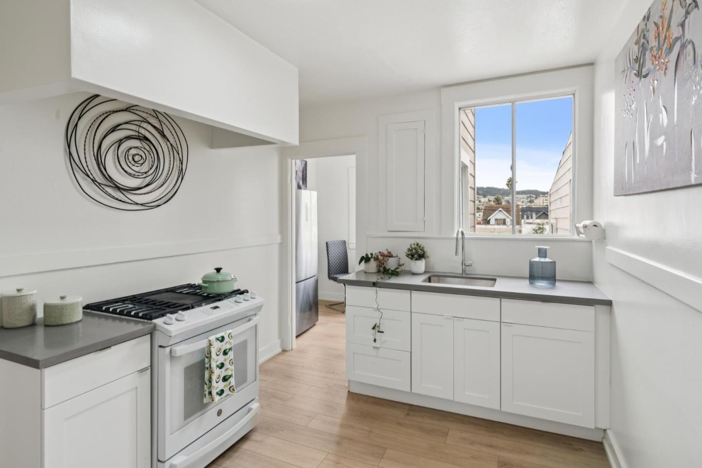 Detail Gallery Image 18 of 42 For 1849 San Jose Ave, San Francisco,  CA 94112 - 2 Beds | 1 Baths