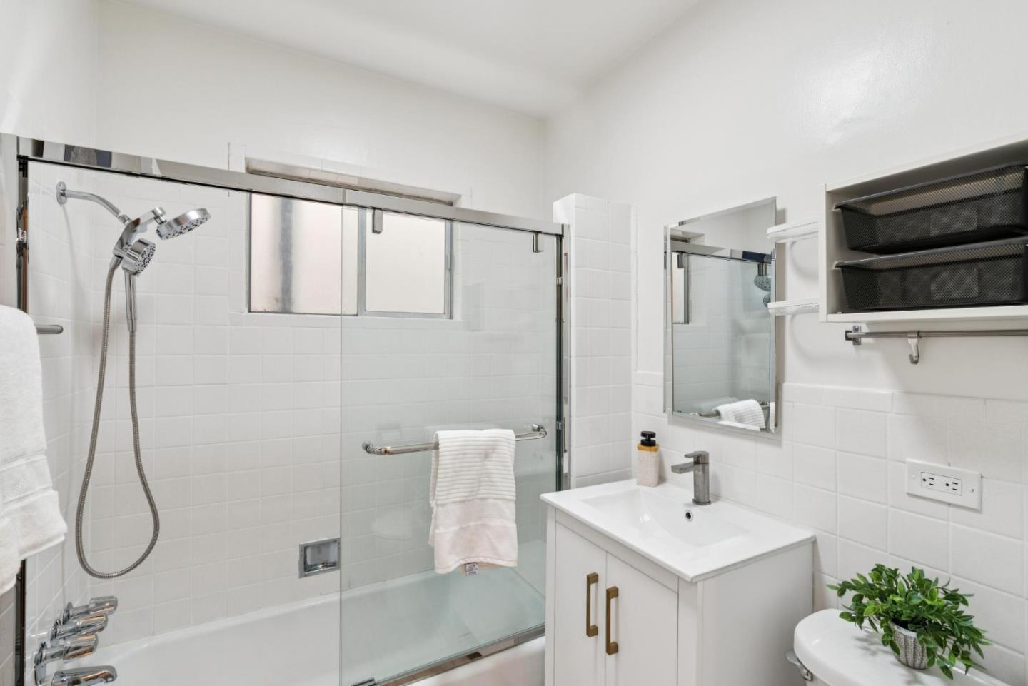 Detail Gallery Image 29 of 42 For 1849 San Jose Ave, San Francisco,  CA 94112 - 2 Beds | 1 Baths