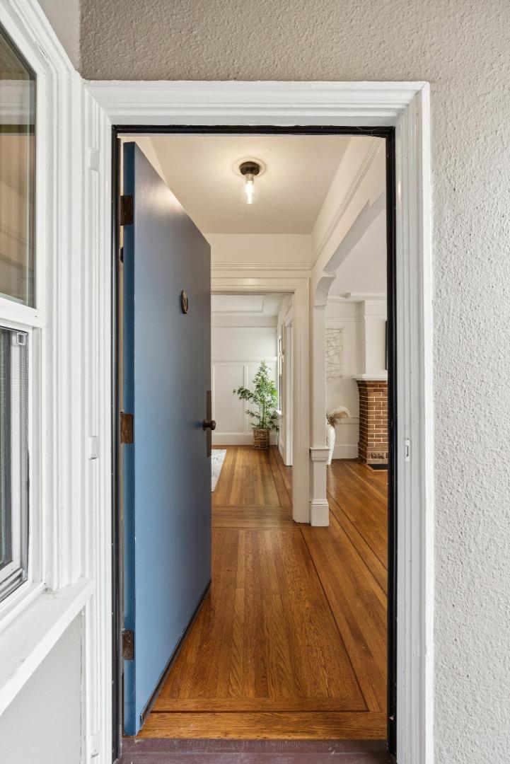 Detail Gallery Image 7 of 42 For 1849 San Jose Ave, San Francisco,  CA 94112 - 2 Beds | 1 Baths