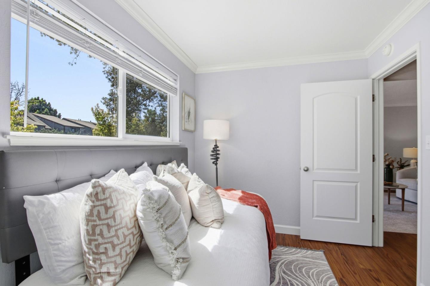 Detail Gallery Image 21 of 37 For 701 N Rengstorff Ave #20,  Mountain View,  CA 94043 - 4 Beds | 1/1 Baths