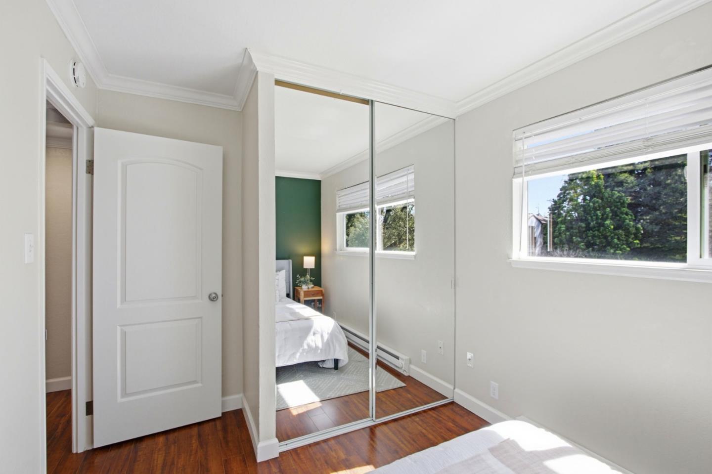 Detail Gallery Image 26 of 37 For 701 N Rengstorff Ave #20,  Mountain View,  CA 94043 - 4 Beds | 1/1 Baths