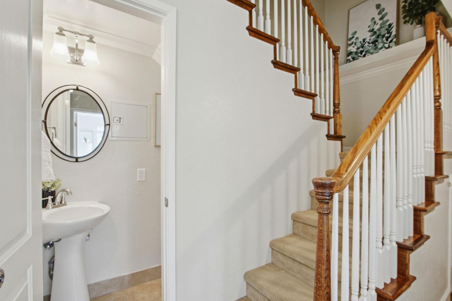 Detail Gallery Image 27 of 37 For 701 N Rengstorff Ave #20,  Mountain View,  CA 94043 - 4 Beds | 1/1 Baths