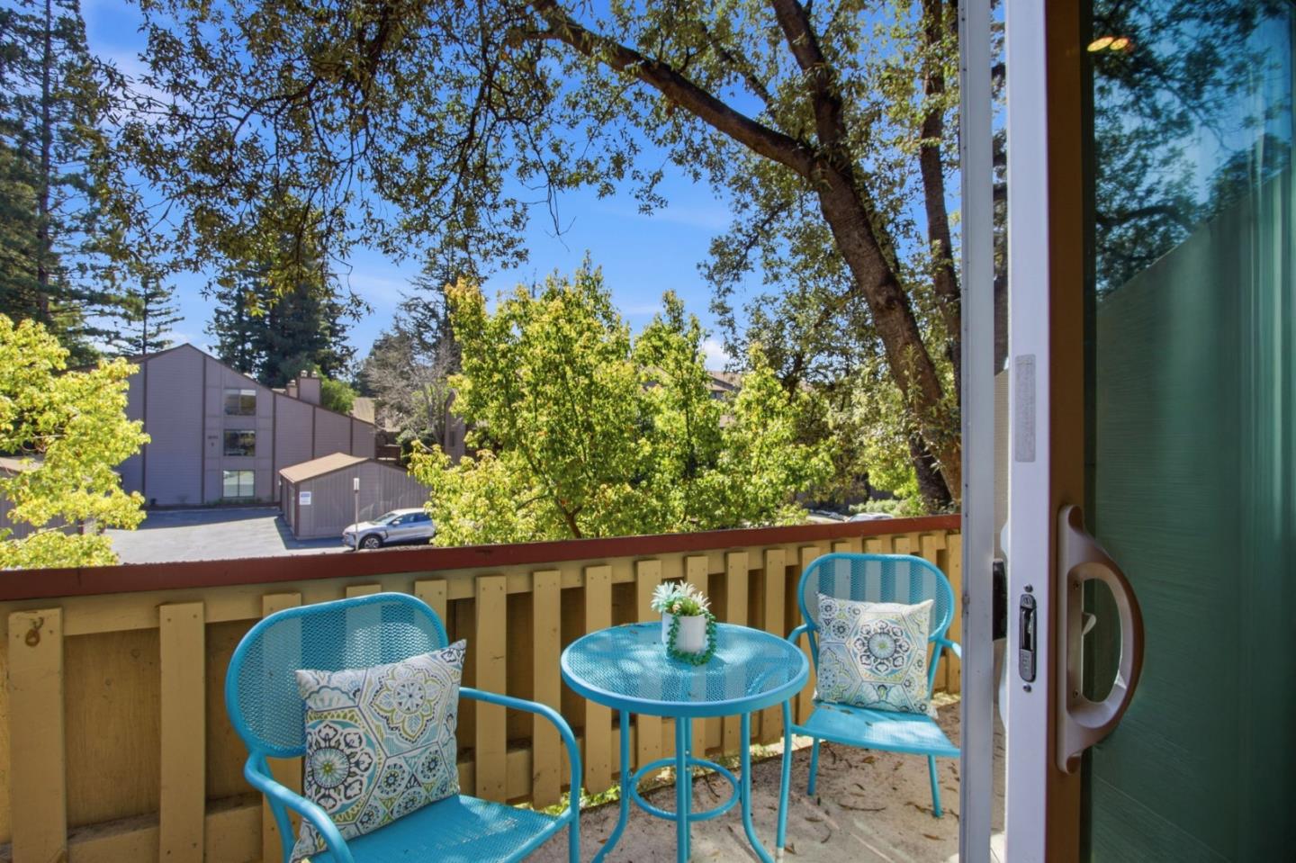 Detail Gallery Image 31 of 37 For 701 N Rengstorff Ave #20,  Mountain View,  CA 94043 - 4 Beds | 1/1 Baths