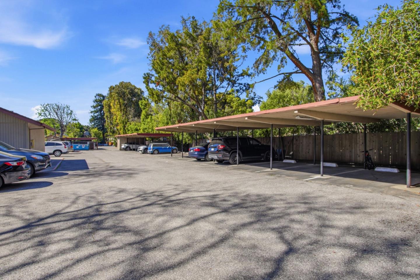 Detail Gallery Image 35 of 37 For 701 N Rengstorff Ave #20,  Mountain View,  CA 94043 - 4 Beds | 1/1 Baths