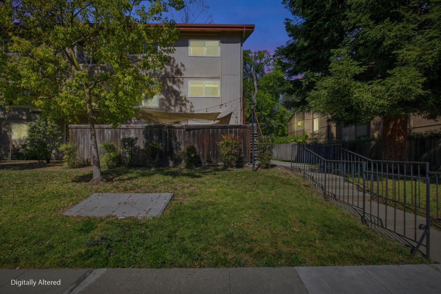 Detail Gallery Image 36 of 37 For 701 N Rengstorff Ave #20,  Mountain View,  CA 94043 - 4 Beds | 1/1 Baths