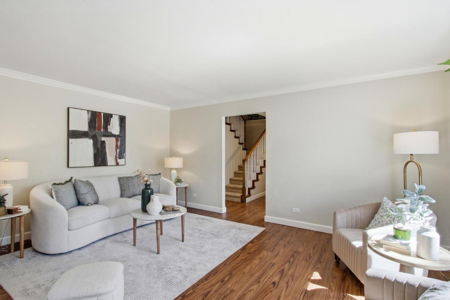 Detail Gallery Image 8 of 37 For 701 N Rengstorff Ave #20,  Mountain View,  CA 94043 - 4 Beds | 1/1 Baths