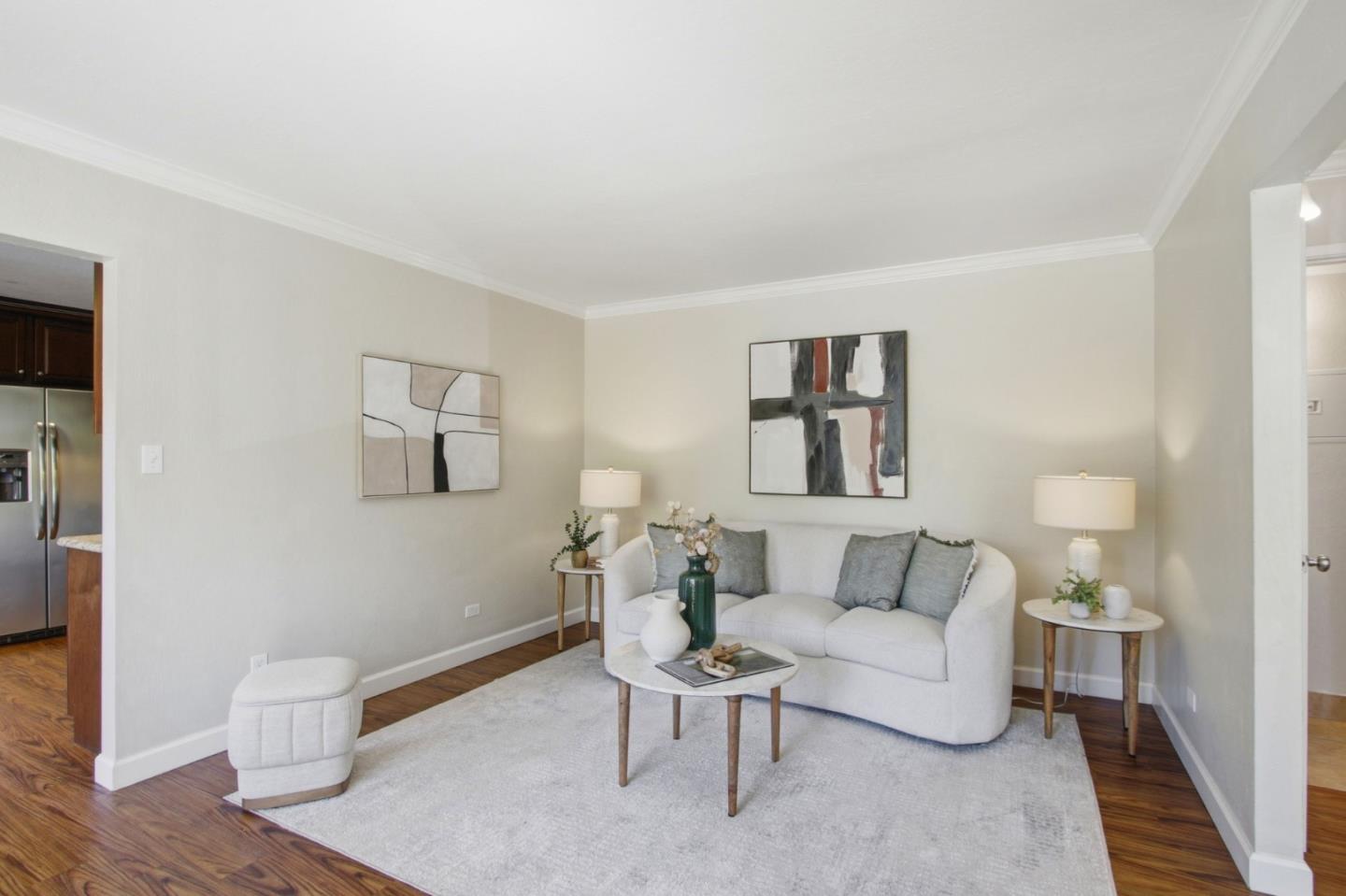 Detail Gallery Image 9 of 37 For 701 N Rengstorff Ave #20,  Mountain View,  CA 94043 - 4 Beds | 1/1 Baths