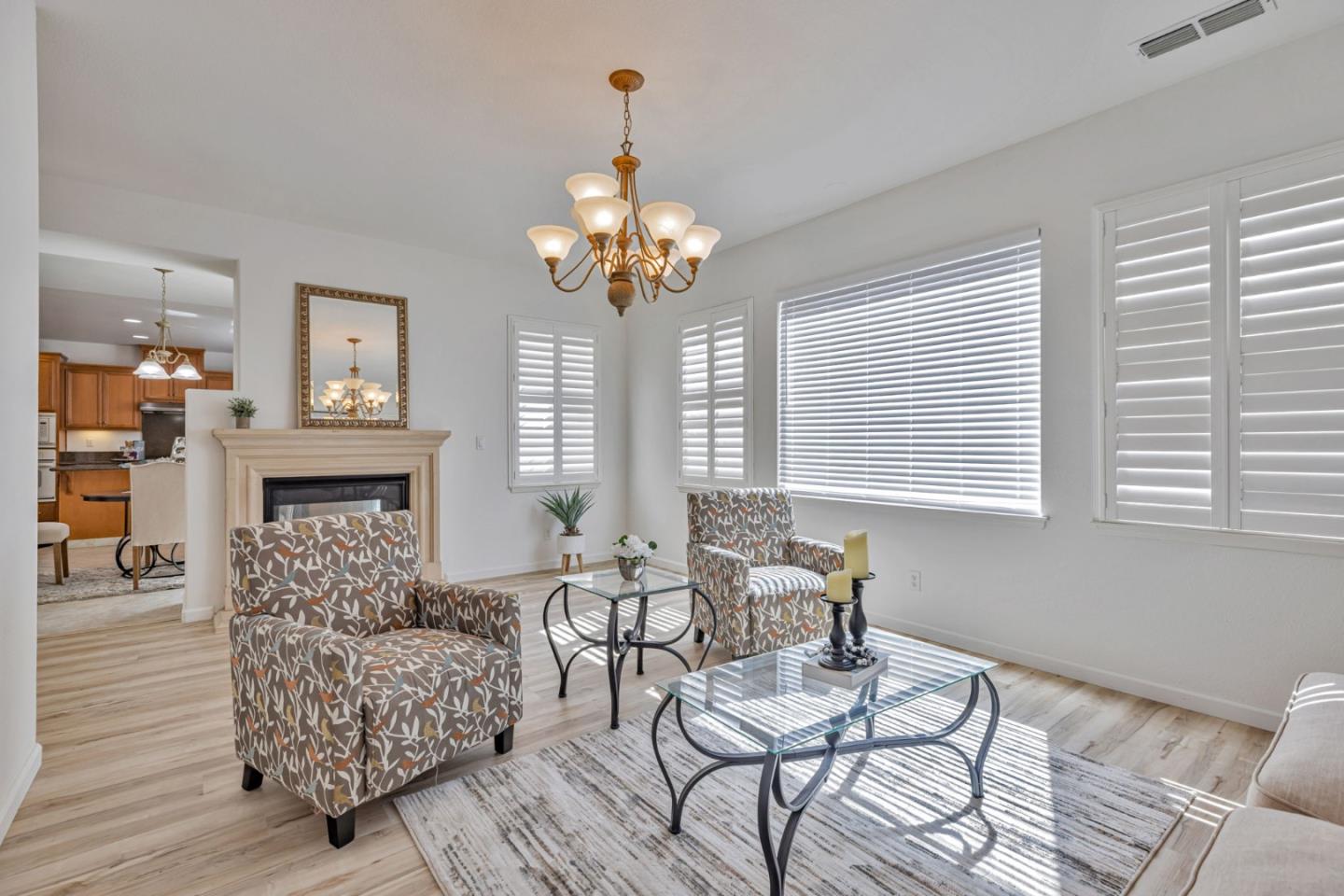 Detail Gallery Image 14 of 43 For 202 W Fauna Ave, Mountain House,  CA 95391 - 4 Beds | 3 Baths