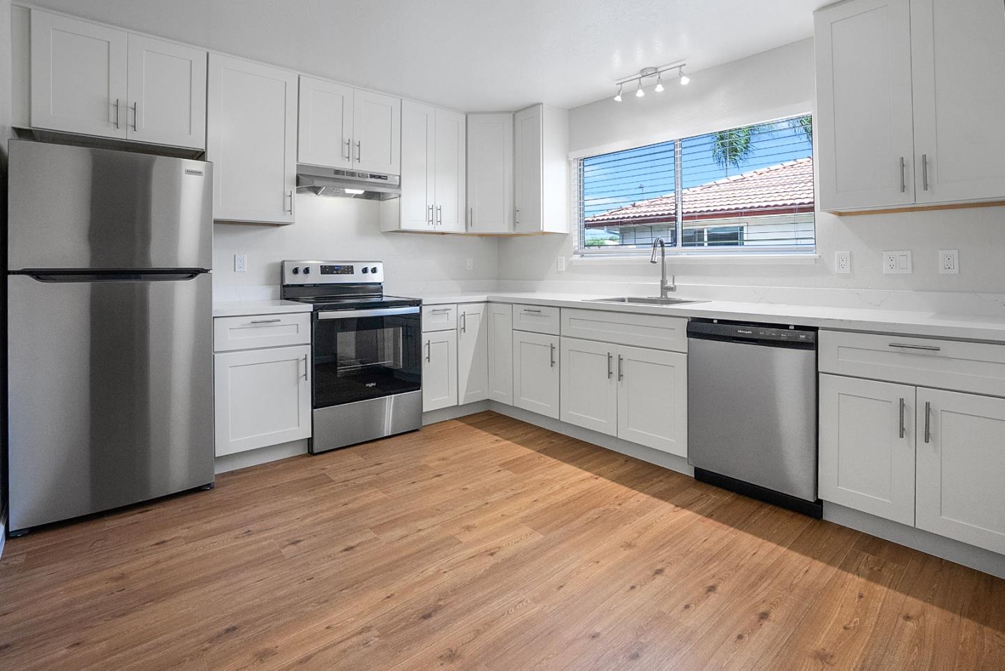 Detail Gallery Image 11 of 26 For 711 South St, Hollister,  CA 95023 - – Beds | – Baths