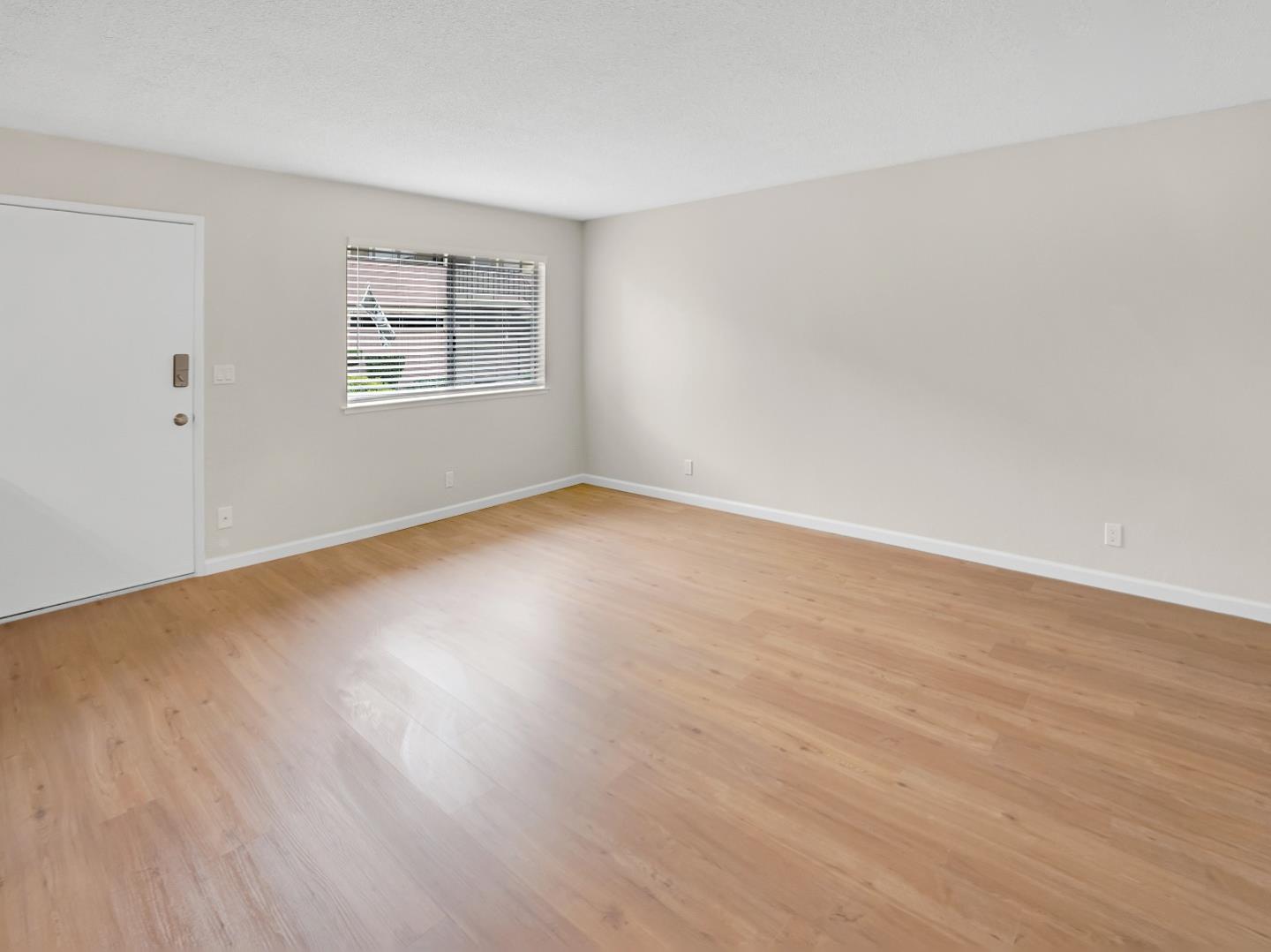 Detail Gallery Image 22 of 26 For 711 South St, Hollister,  CA 95023 - – Beds | – Baths