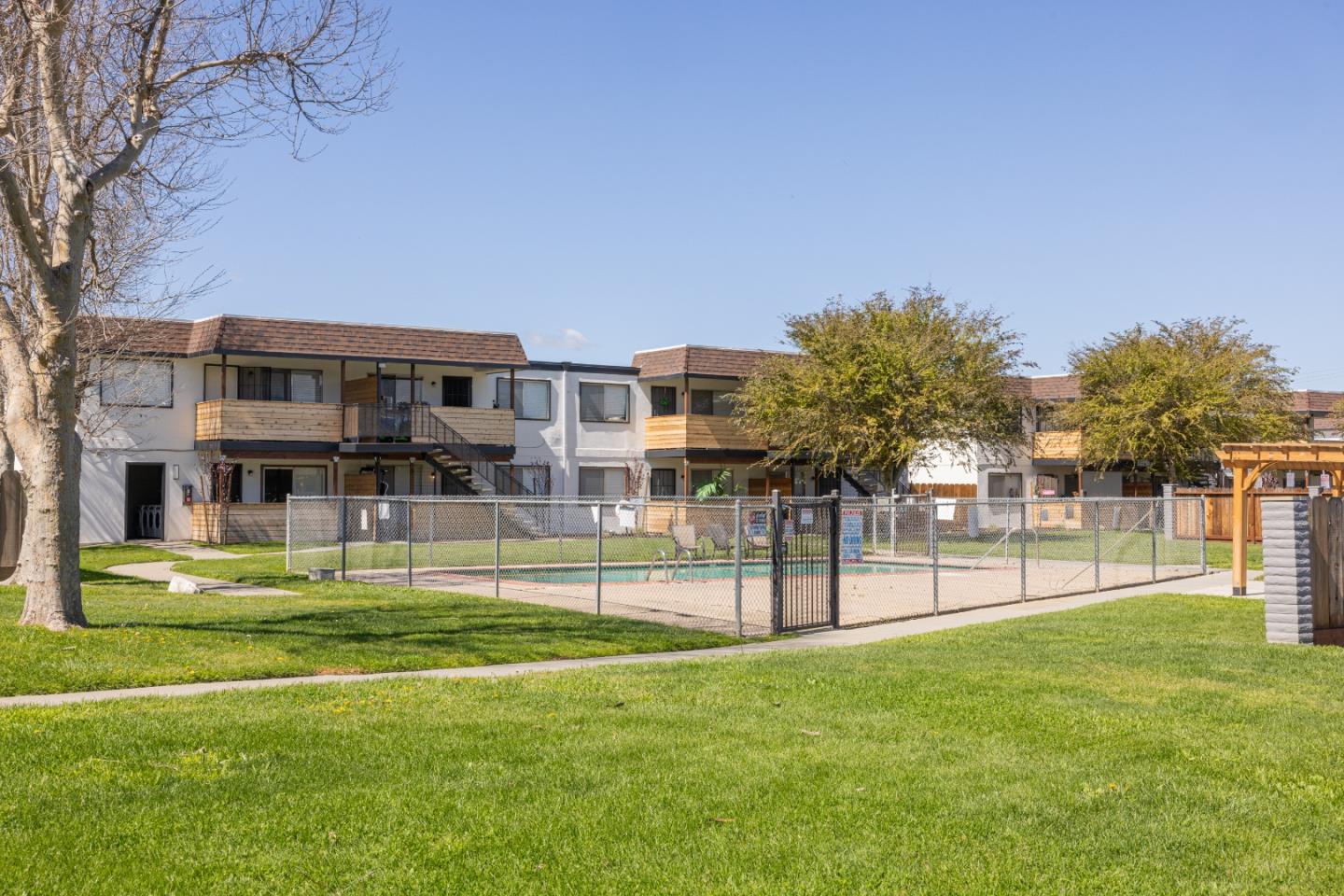 Detail Gallery Image 23 of 26 For 711 South St, Hollister,  CA 95023 - – Beds | – Baths