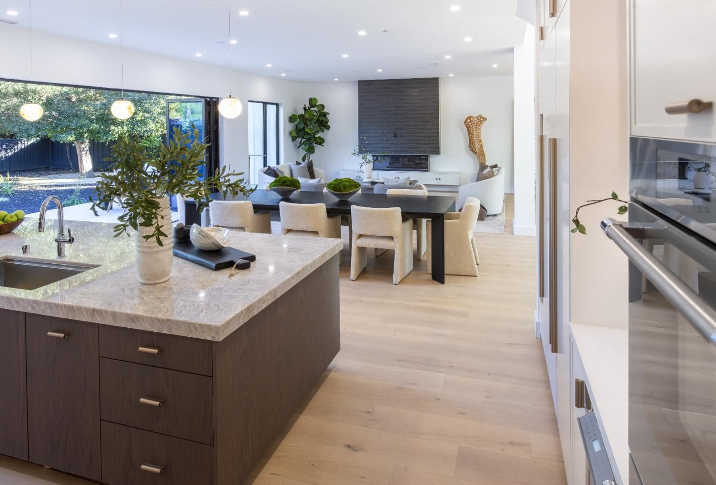 Detail Gallery Image 10 of 38 For 416 Ardis Ave, San Jose,  CA 95117 - 6 Beds | 5/1 Baths