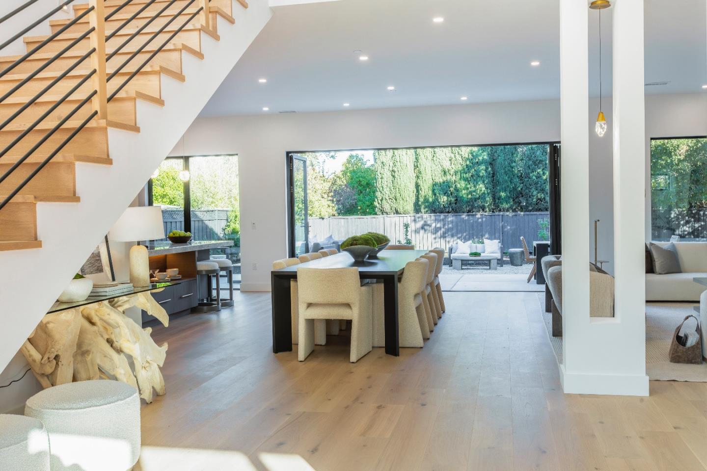 Detail Gallery Image 5 of 38 For 416 Ardis Ave, San Jose,  CA 95117 - 6 Beds | 5/1 Baths