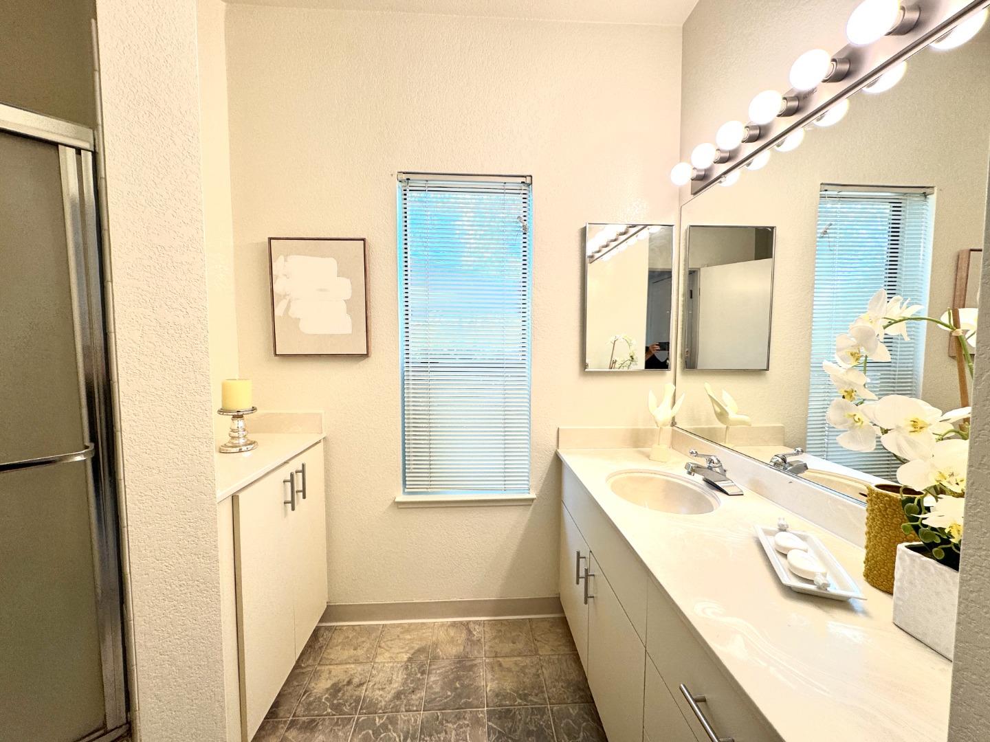 Detail Gallery Image 11 of 15 For 101 Shorebird Cir, Redwood City,  CA 94065 - 1 Beds | 1 Baths