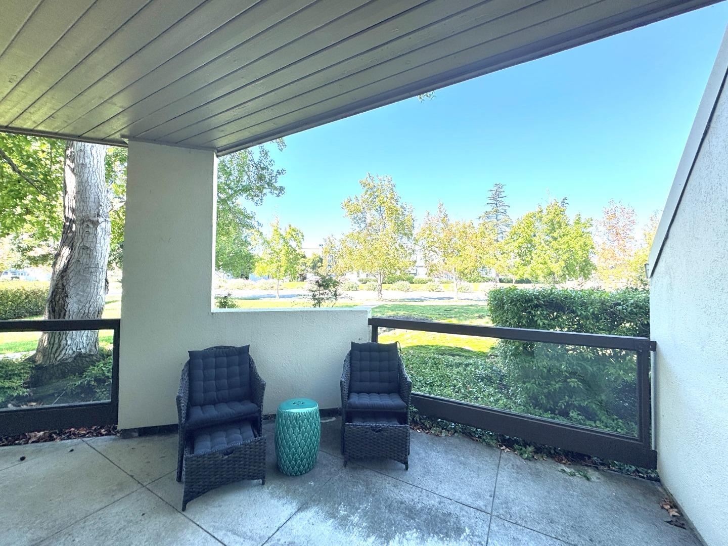 Detail Gallery Image 6 of 15 For 101 Shorebird Cir, Redwood City,  CA 94065 - 1 Beds | 1 Baths