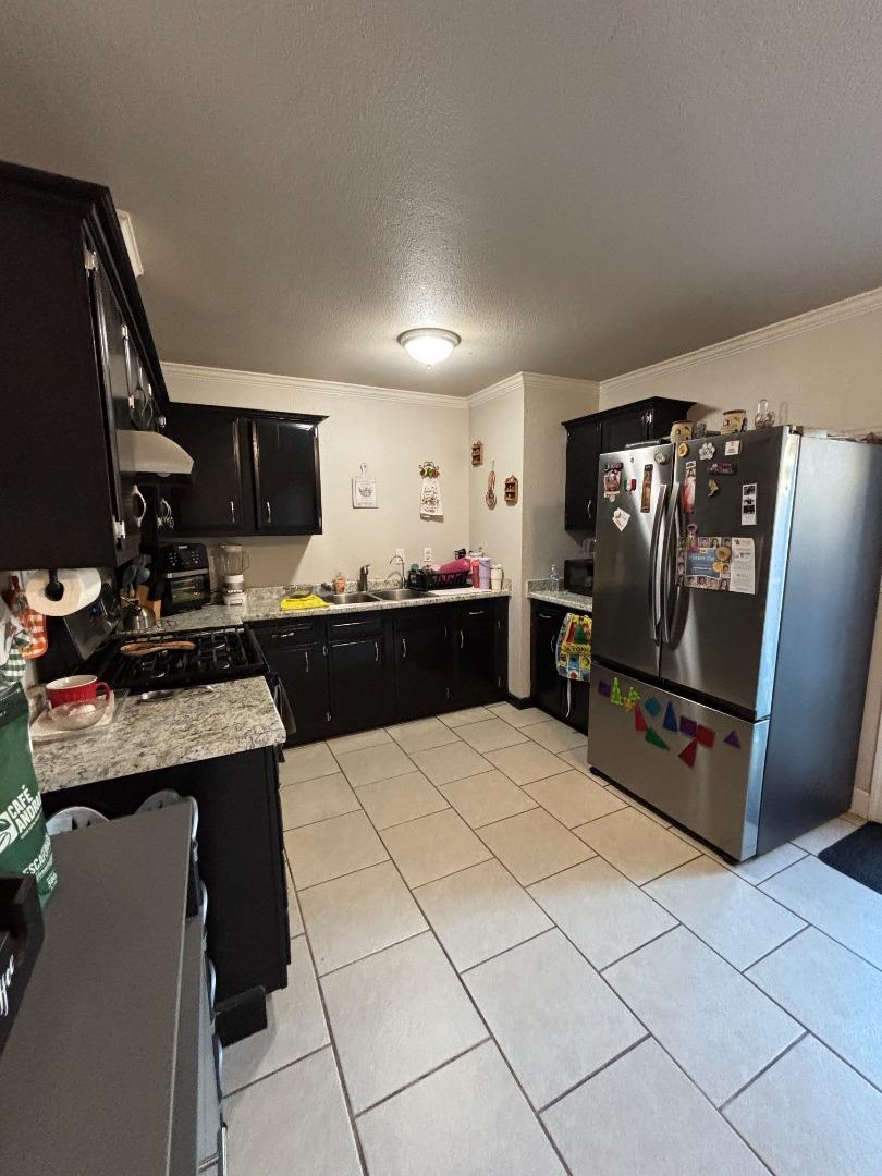 Detail Gallery Image 9 of 15 For 418 Calaveras Way, Greenfield,  CA 93927 - 3 Beds | 2 Baths