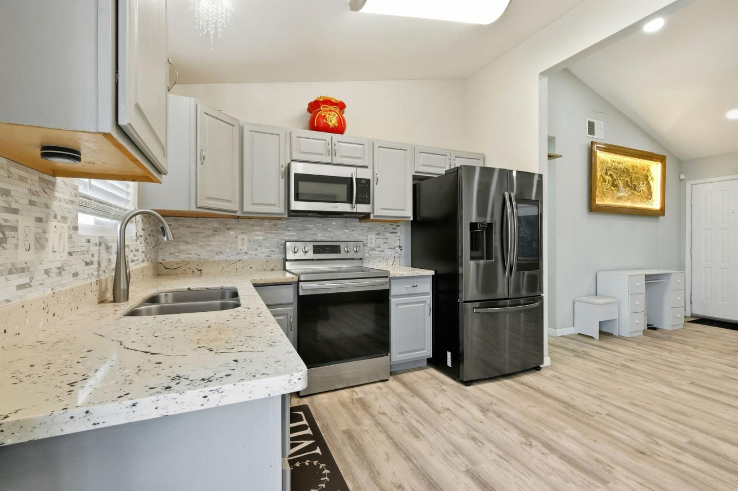 Detail Gallery Image 10 of 22 For 101 Serpentine Dr, Vallejo,  CA 94589 - 3 Beds | 2 Baths