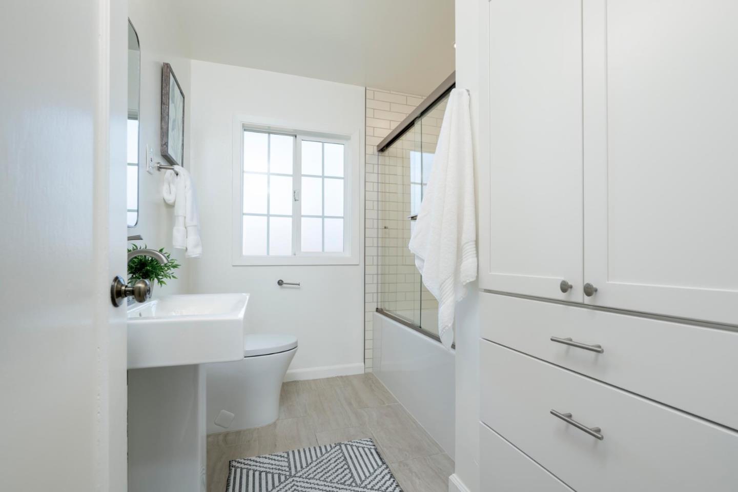 Detail Gallery Image 19 of 51 For 128 42nd Ave, San Mateo,  CA 94403 - 4 Beds | 2 Baths