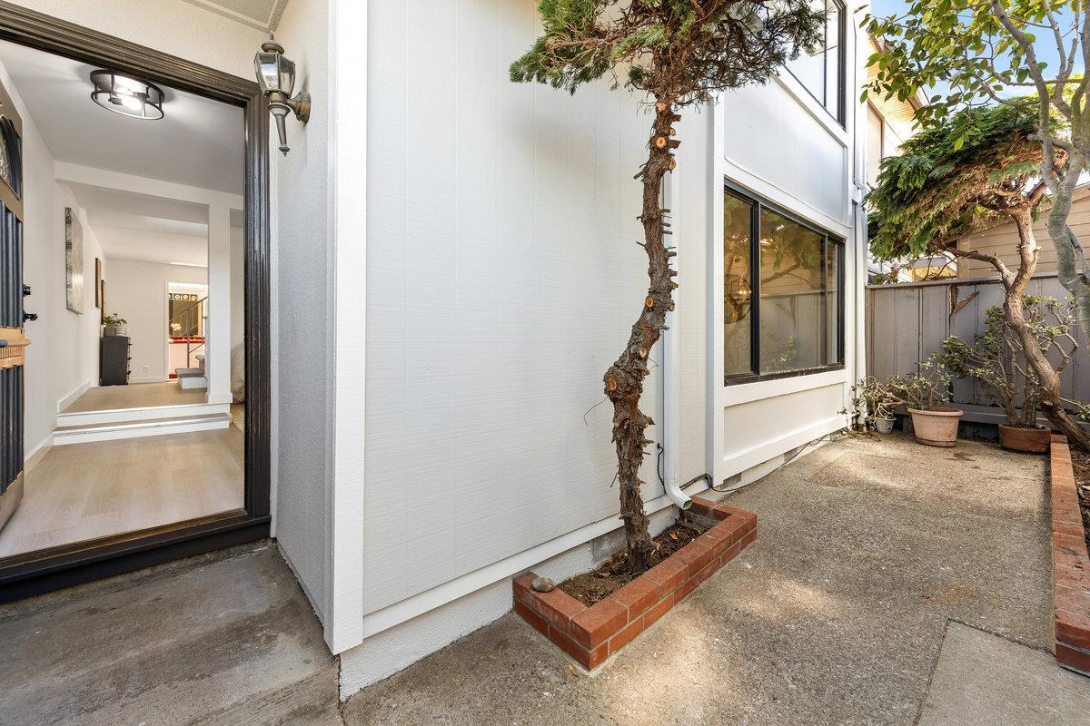 Detail Gallery Image 3 of 34 For 2449 Unwin Ct, South San Francisco,  CA 94080 - 4 Beds | 2/1 Baths