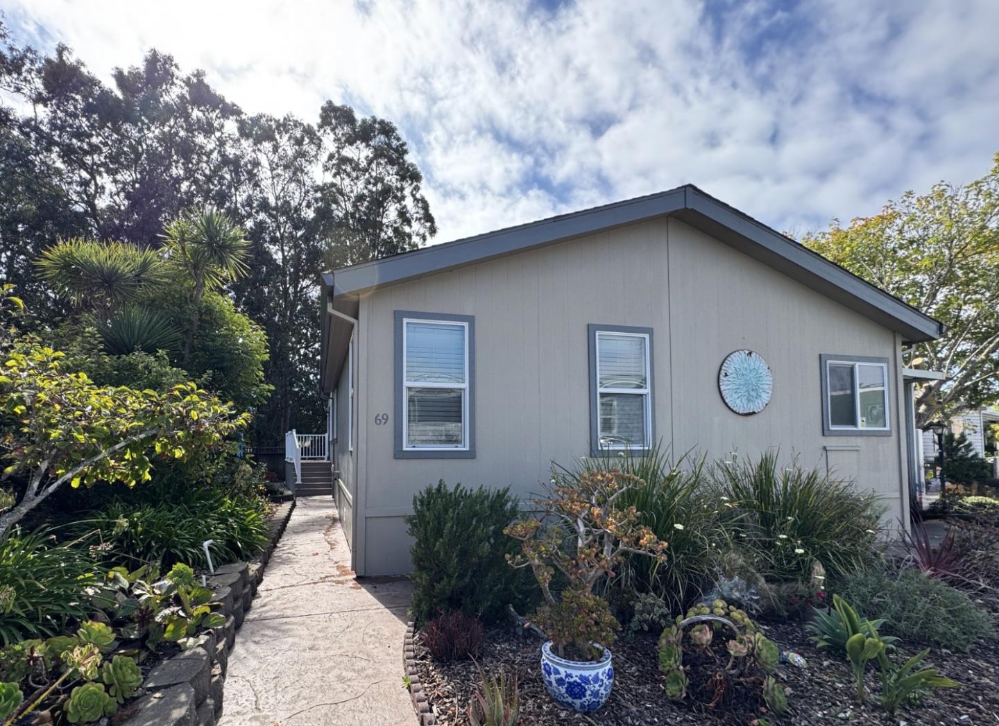 Detail Gallery Image 2 of 30 For 69 Creekside Dr #69,  Half Moon Bay,  CA 94019 - 3 Beds | 2 Baths