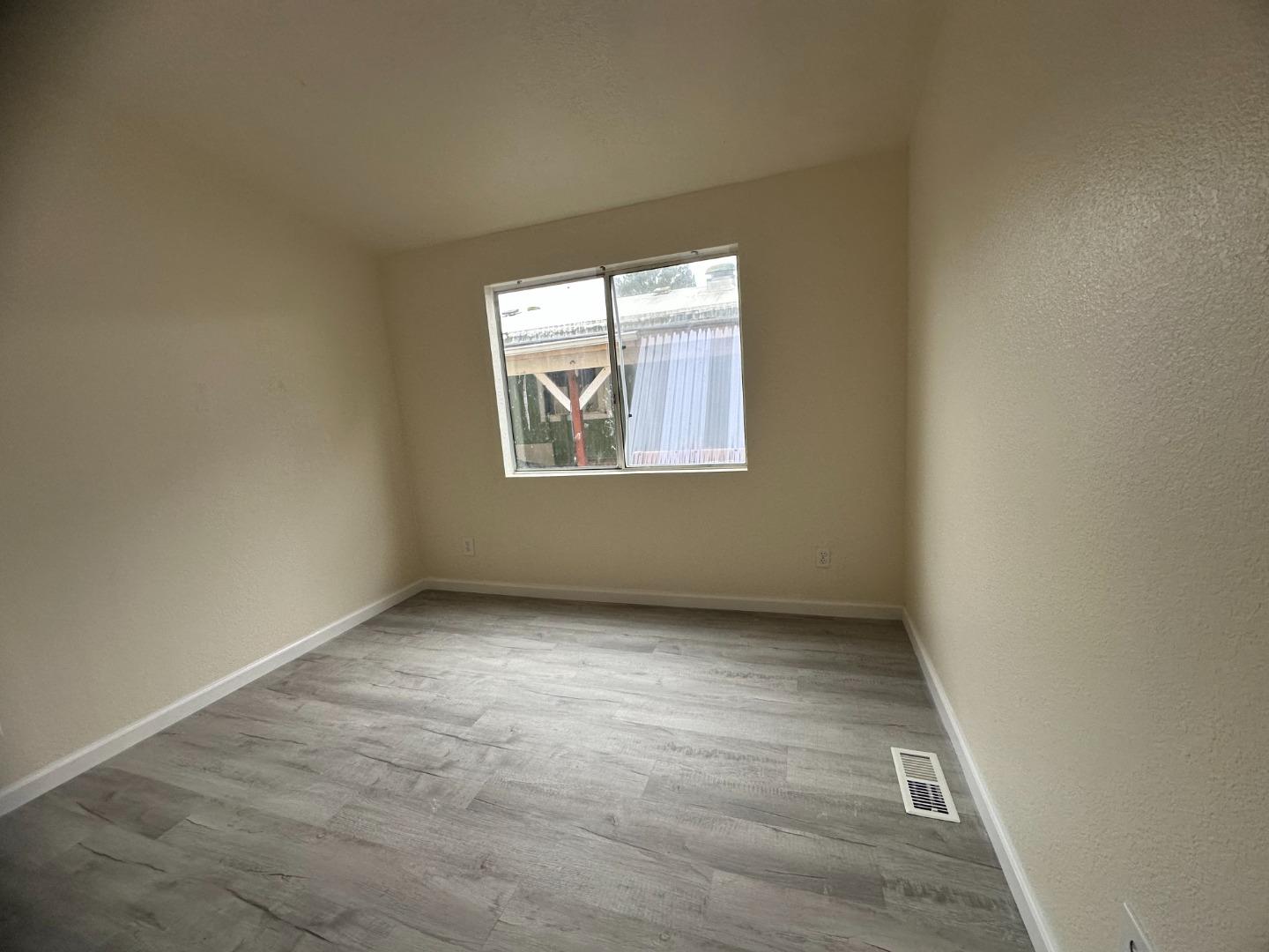 Detail Gallery Image 10 of 19 For 60 Rancho Dr #60,  Sonoma,  CA 95476 - 3 Beds | 2 Baths