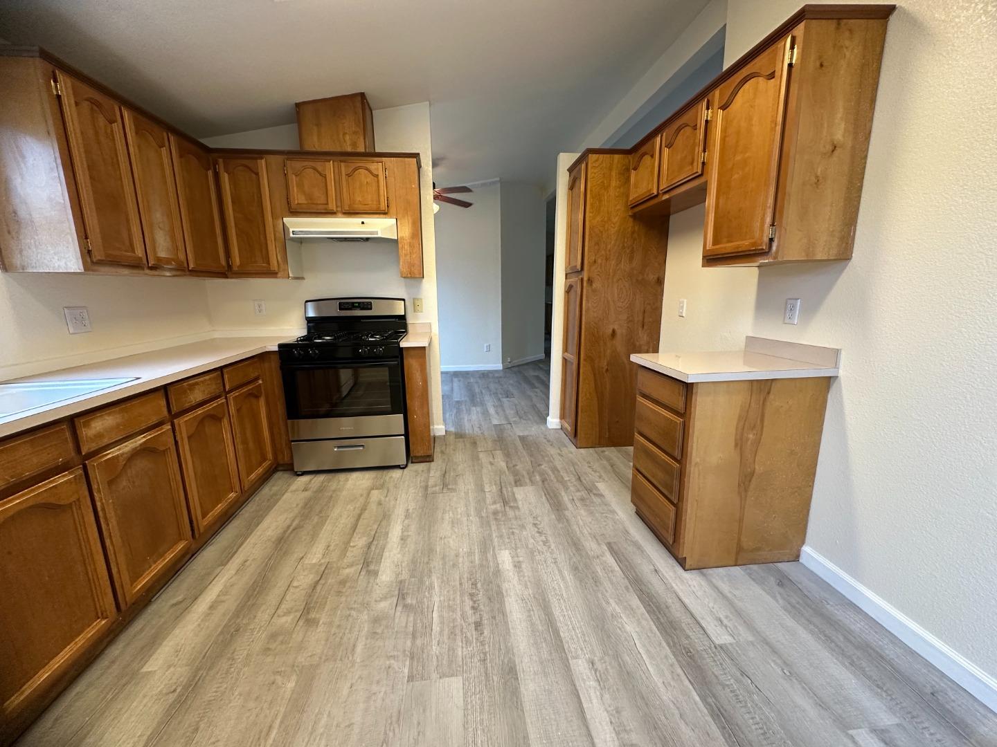 Detail Gallery Image 4 of 19 For 60 Rancho Dr #60,  Sonoma,  CA 95476 - 3 Beds | 2 Baths