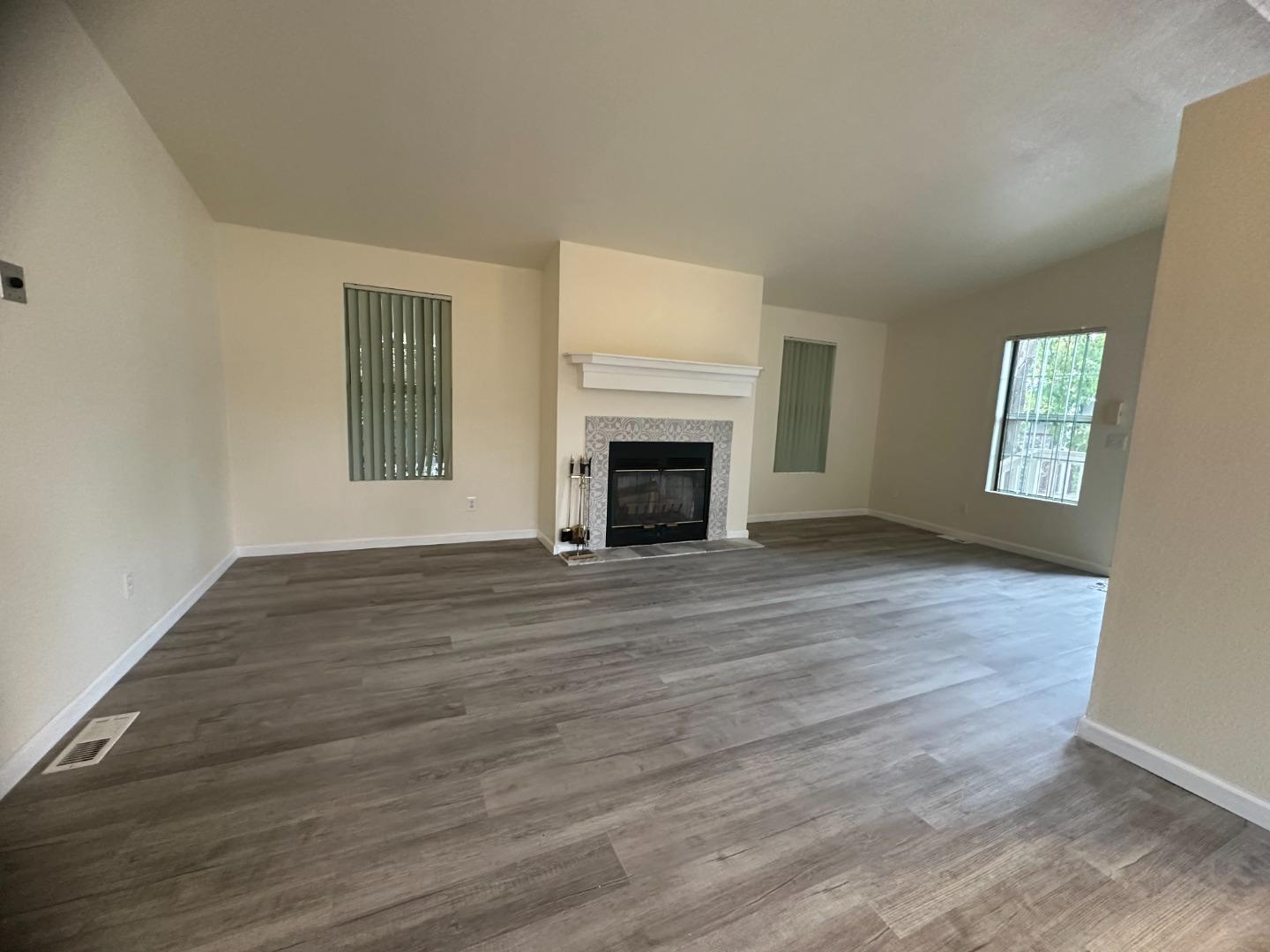 Detail Gallery Image 6 of 19 For 60 Rancho Dr #60,  Sonoma,  CA 95476 - 3 Beds | 2 Baths