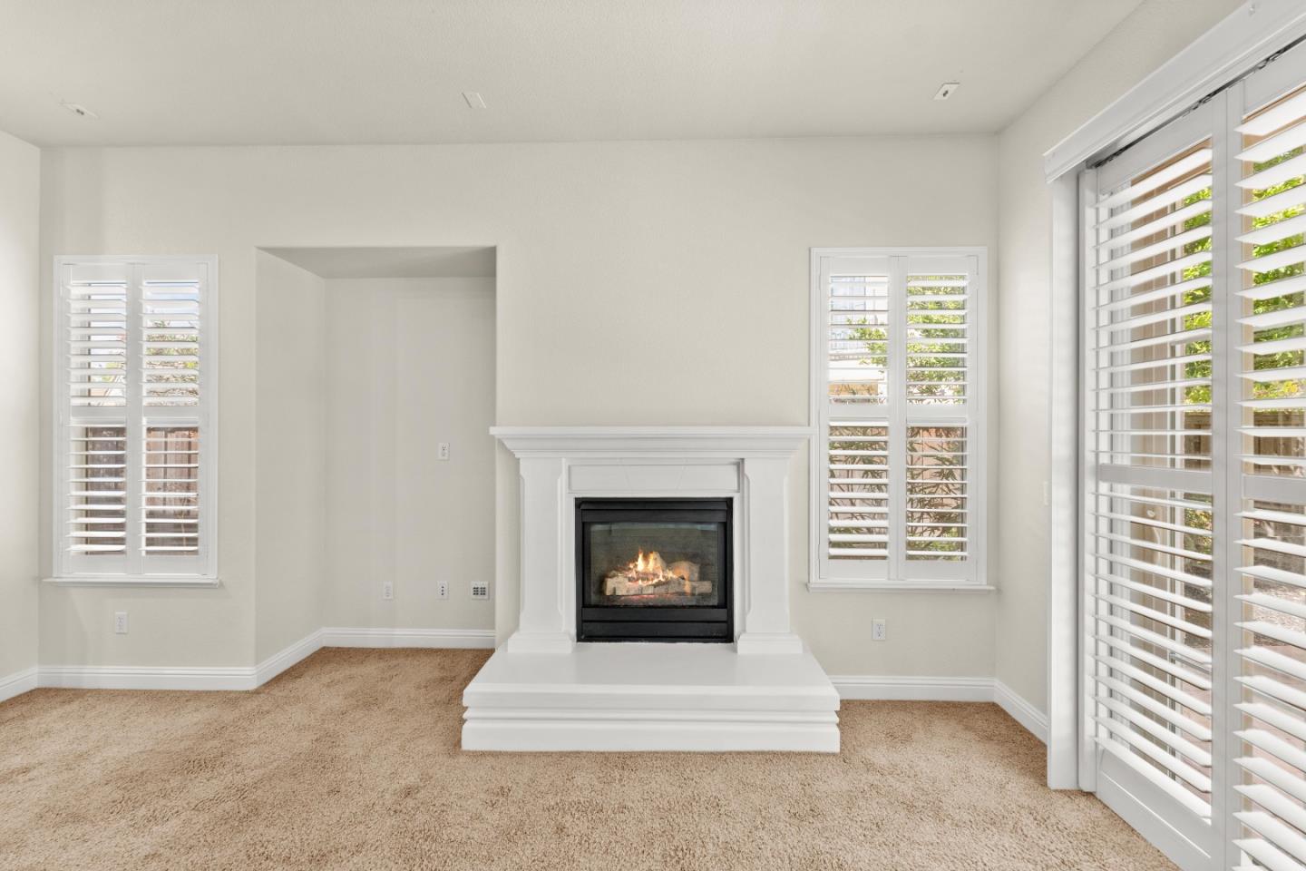 Detail Gallery Image 15 of 69 For 9555 Pinehurst Dr, Roseville,  CA 95747 - 5 Beds | 3/1 Baths