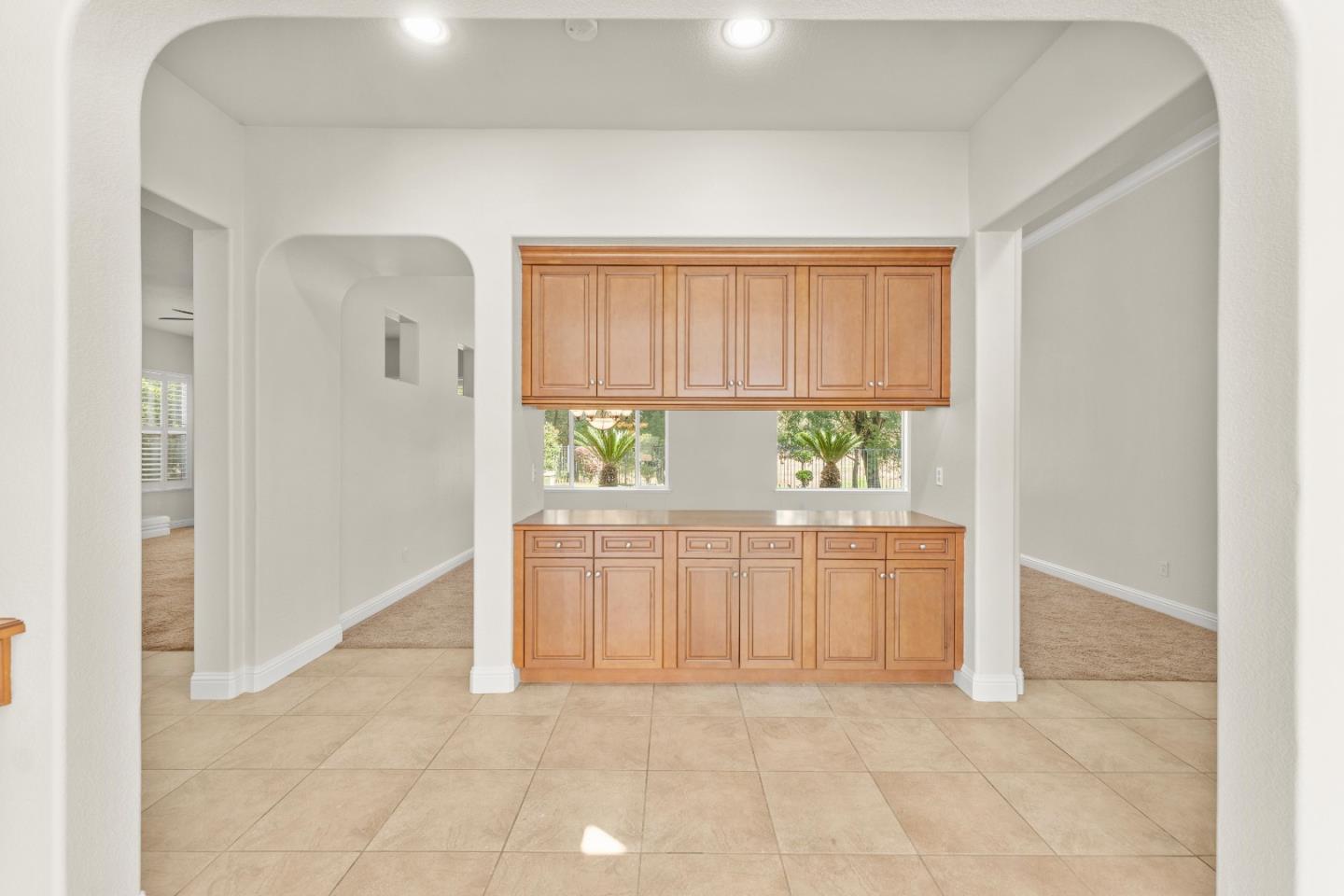 Detail Gallery Image 17 of 69 For 9555 Pinehurst Dr, Roseville,  CA 95747 - 5 Beds | 3/1 Baths