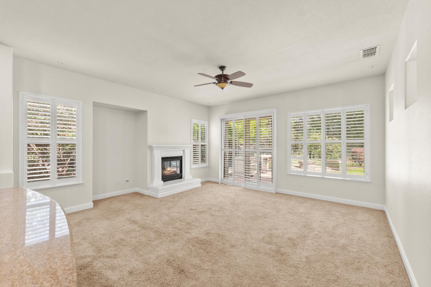Detail Gallery Image 20 of 69 For 9555 Pinehurst Dr, Roseville,  CA 95747 - 5 Beds | 3/1 Baths