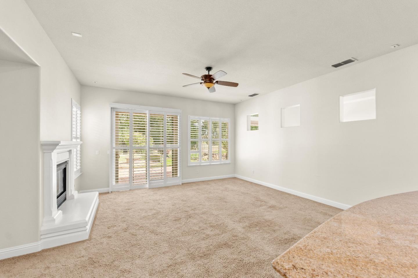 Detail Gallery Image 21 of 69 For 9555 Pinehurst Dr, Roseville,  CA 95747 - 5 Beds | 3/1 Baths