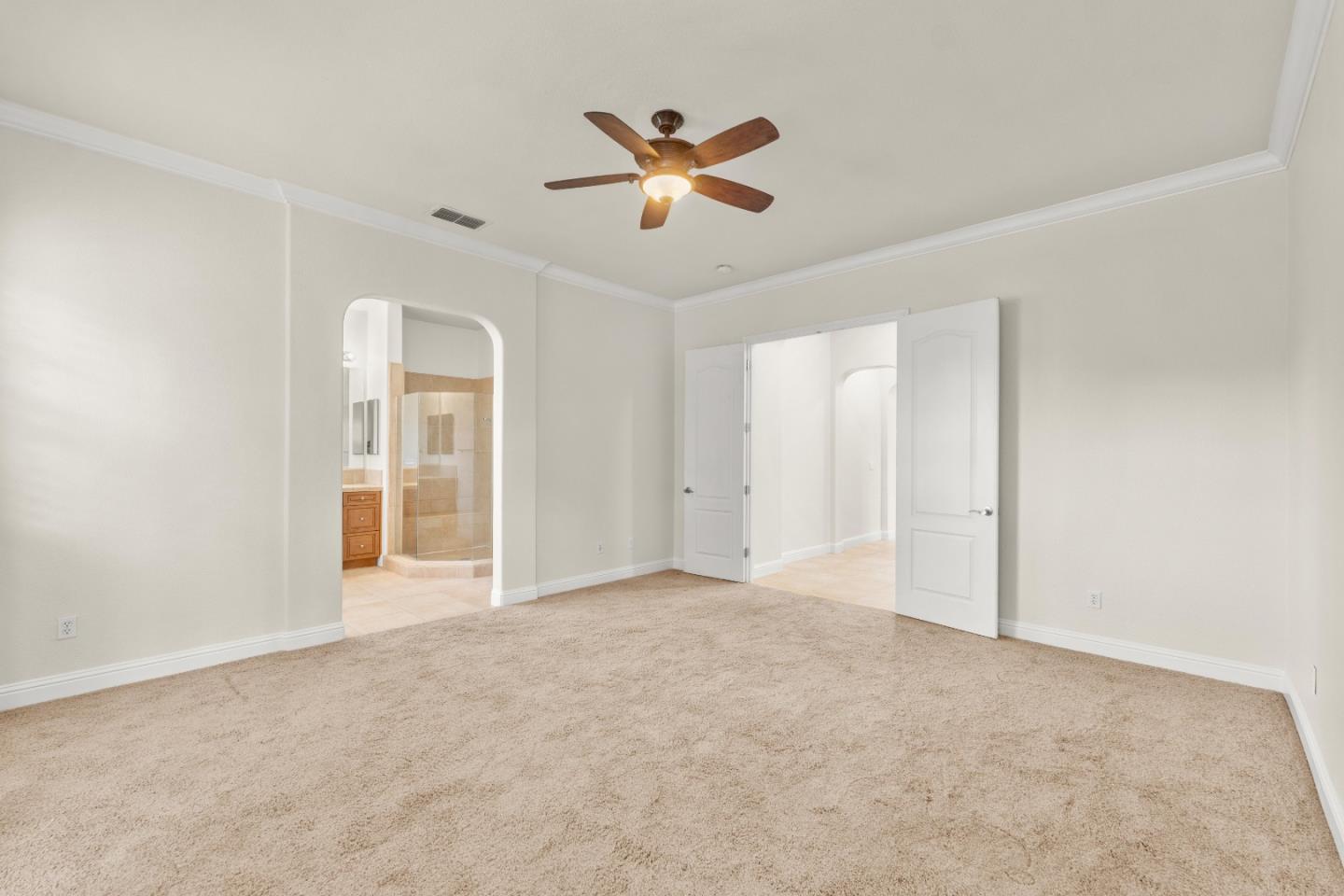 Detail Gallery Image 22 of 69 For 9555 Pinehurst Dr, Roseville,  CA 95747 - 5 Beds | 3/1 Baths