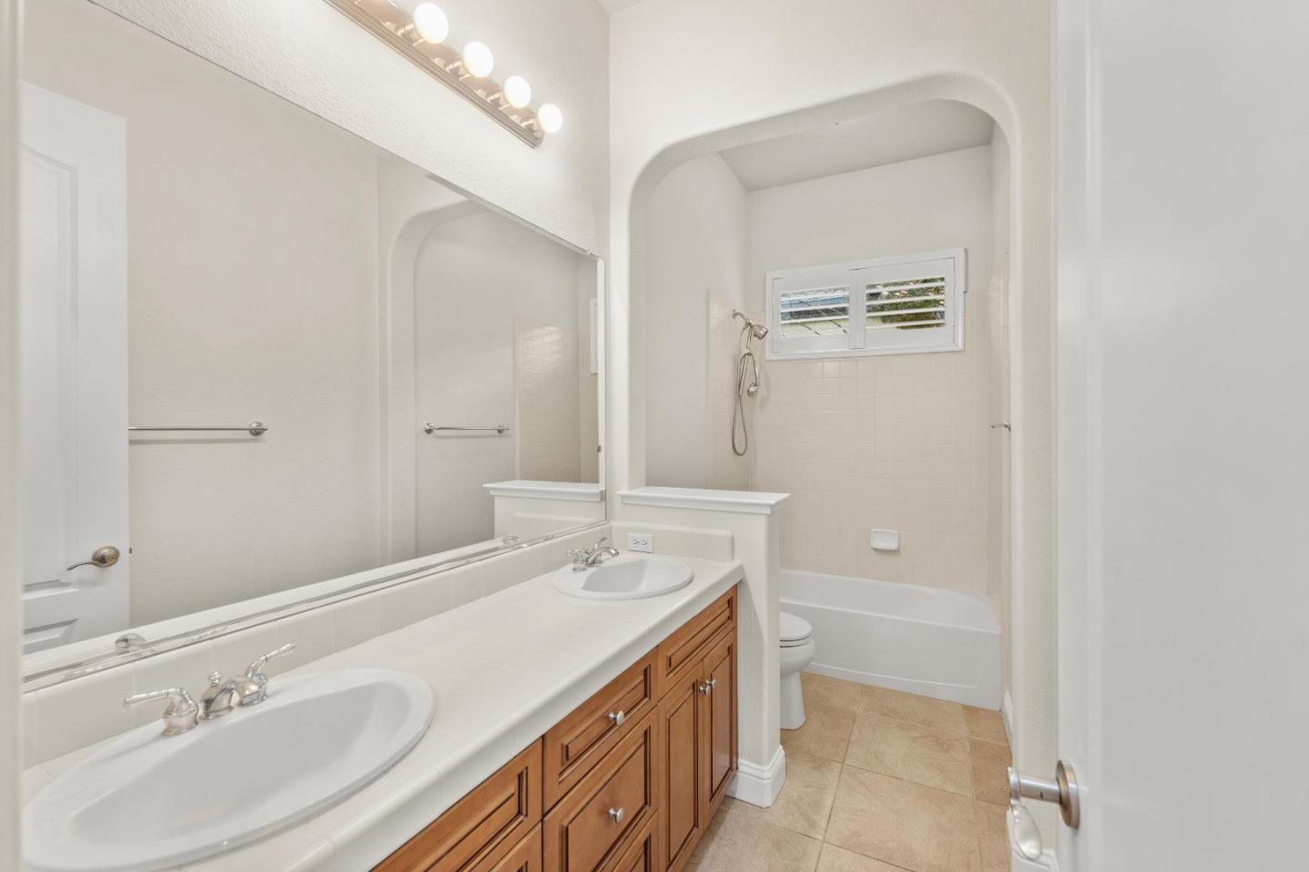 Detail Gallery Image 26 of 69 For 9555 Pinehurst Dr, Roseville,  CA 95747 - 5 Beds | 3/1 Baths