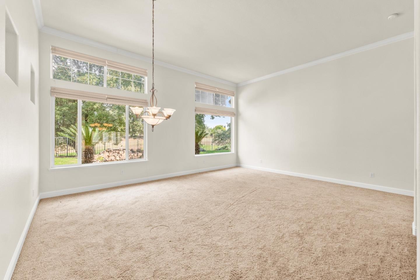 Detail Gallery Image 36 of 69 For 9555 Pinehurst Dr, Roseville,  CA 95747 - 5 Beds | 3/1 Baths