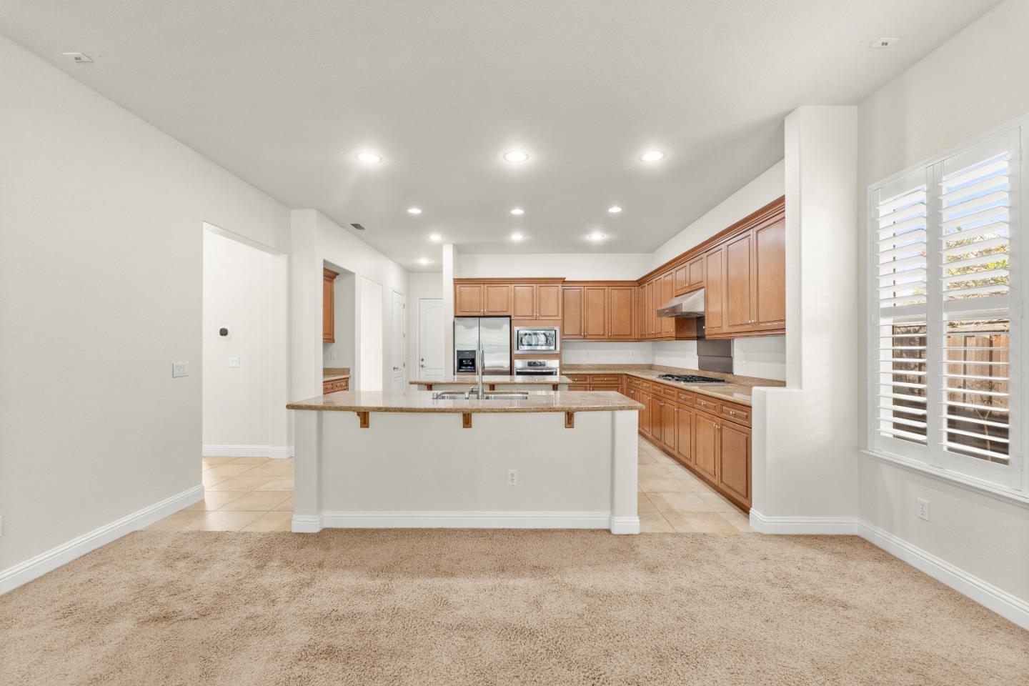 Detail Gallery Image 7 of 69 For 9555 Pinehurst Dr, Roseville,  CA 95747 - 5 Beds | 3/1 Baths