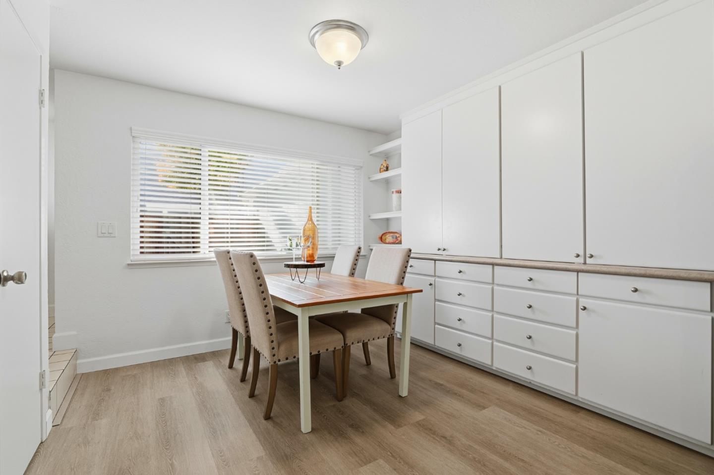 Detail Gallery Image 17 of 38 For 215 Elm Wood Ct, Los Gatos,  CA 95032 - 3 Beds | 2/1 Baths