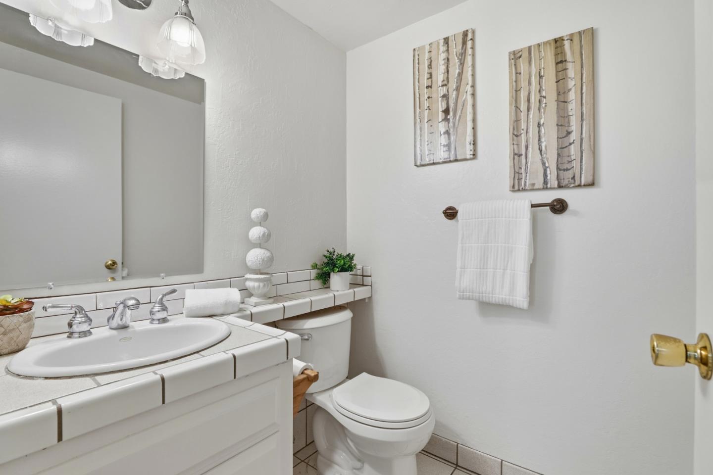 Detail Gallery Image 18 of 38 For 215 Elm Wood Ct, Los Gatos,  CA 95032 - 3 Beds | 2/1 Baths