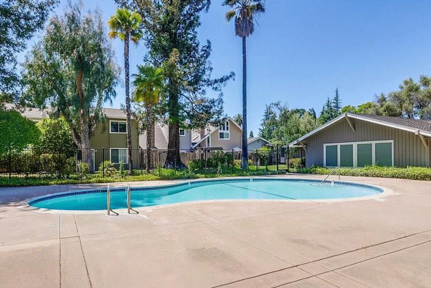 Detail Gallery Image 34 of 38 For 215 Elm Wood Ct, Los Gatos,  CA 95032 - 3 Beds | 2/1 Baths