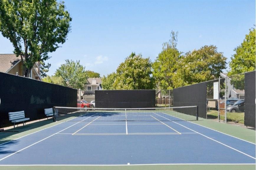 Detail Gallery Image 35 of 38 For 215 Elm Wood Ct, Los Gatos,  CA 95032 - 3 Beds | 2/1 Baths